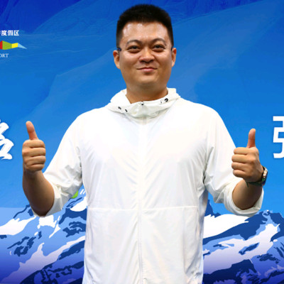 張群