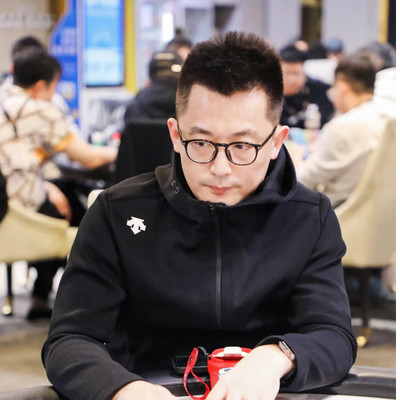 李伟